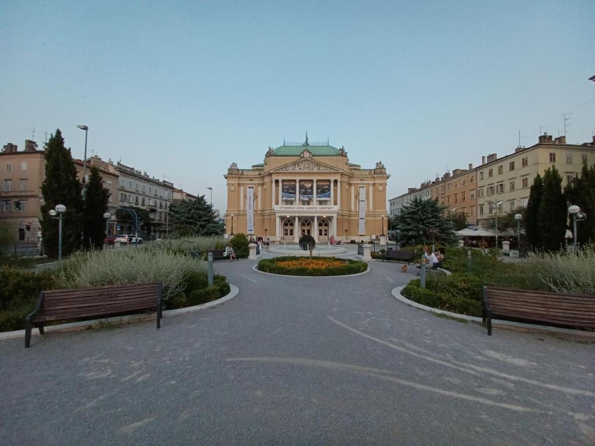 In The Centar Of Rijeka Lejlighed Eksteriør billede