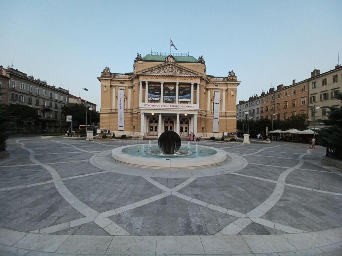 In The Centar Of Rijeka Lejlighed Eksteriør billede